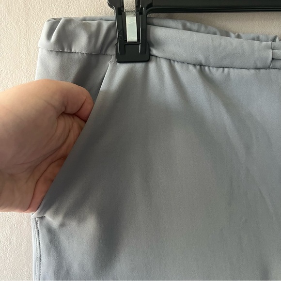 Lululemon Grey Stretch High Rise Cropped Pants size 6 - Picture 3 of 6